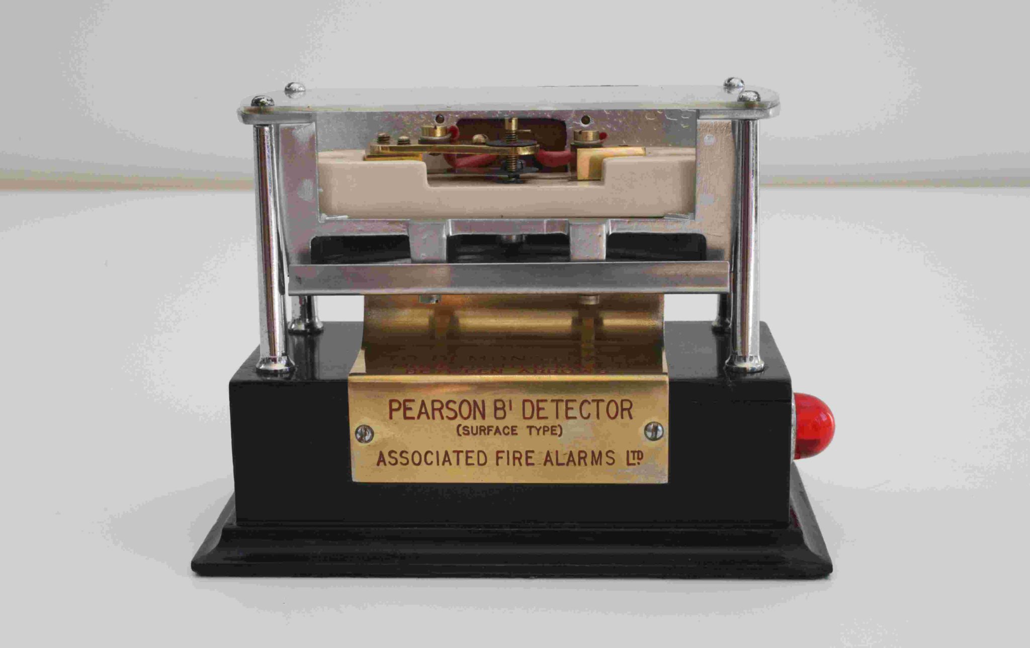 Salesman’s Sample of a Pearsons B1 Fire Detector by Associated Fire Alams Limited Pearson B1 Fire Detector Salesmans Sample 1 Salesman’s Sample of a Pearsons B1 Fire Detector by Associated Fire Alams Limited