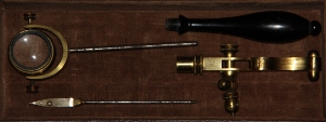 ~FANTASTIC AND RARE COMPASS MICROSCOPE WITH FORCEPS AND BULLSEYE/LIVE BOX (AMENDED)~ rare1 (300×113) ~FANTASTIC AND RARE COMPASS MICROSCOPE WITH FORCEPS AND BULLSEYE/LIVE BOX (AMENDED)~