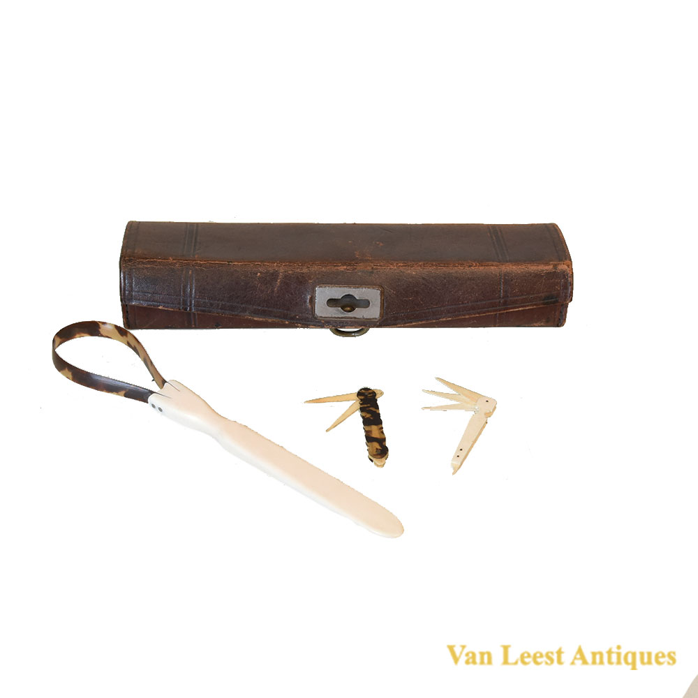 Oral hygiene set in leather case, c. 1800 440929-o Oral hygiene set in leather case c 1800 – Van Leest Antiques Oral hygiene set in leather case, c. 1800