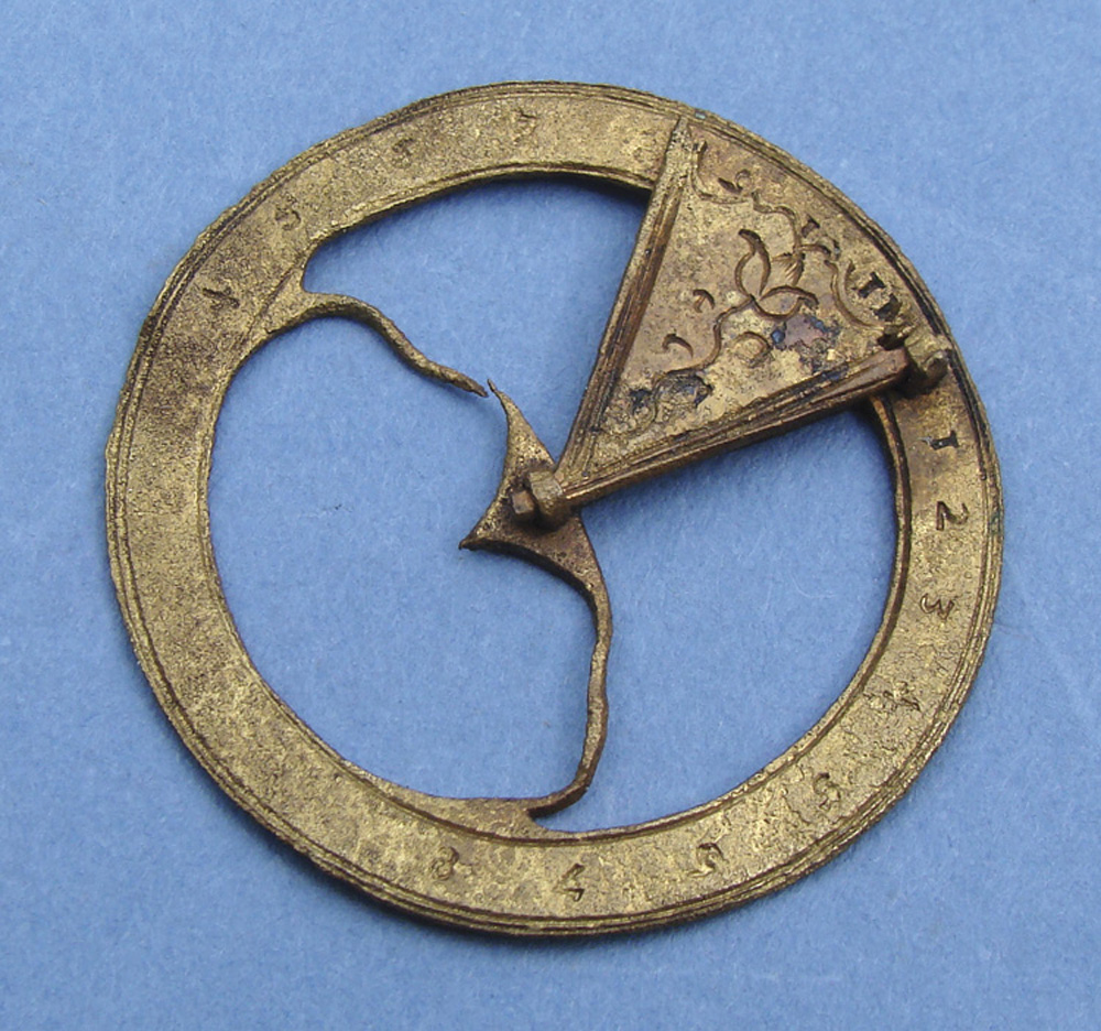 EARLY GILT-BRASS SUNDIAL