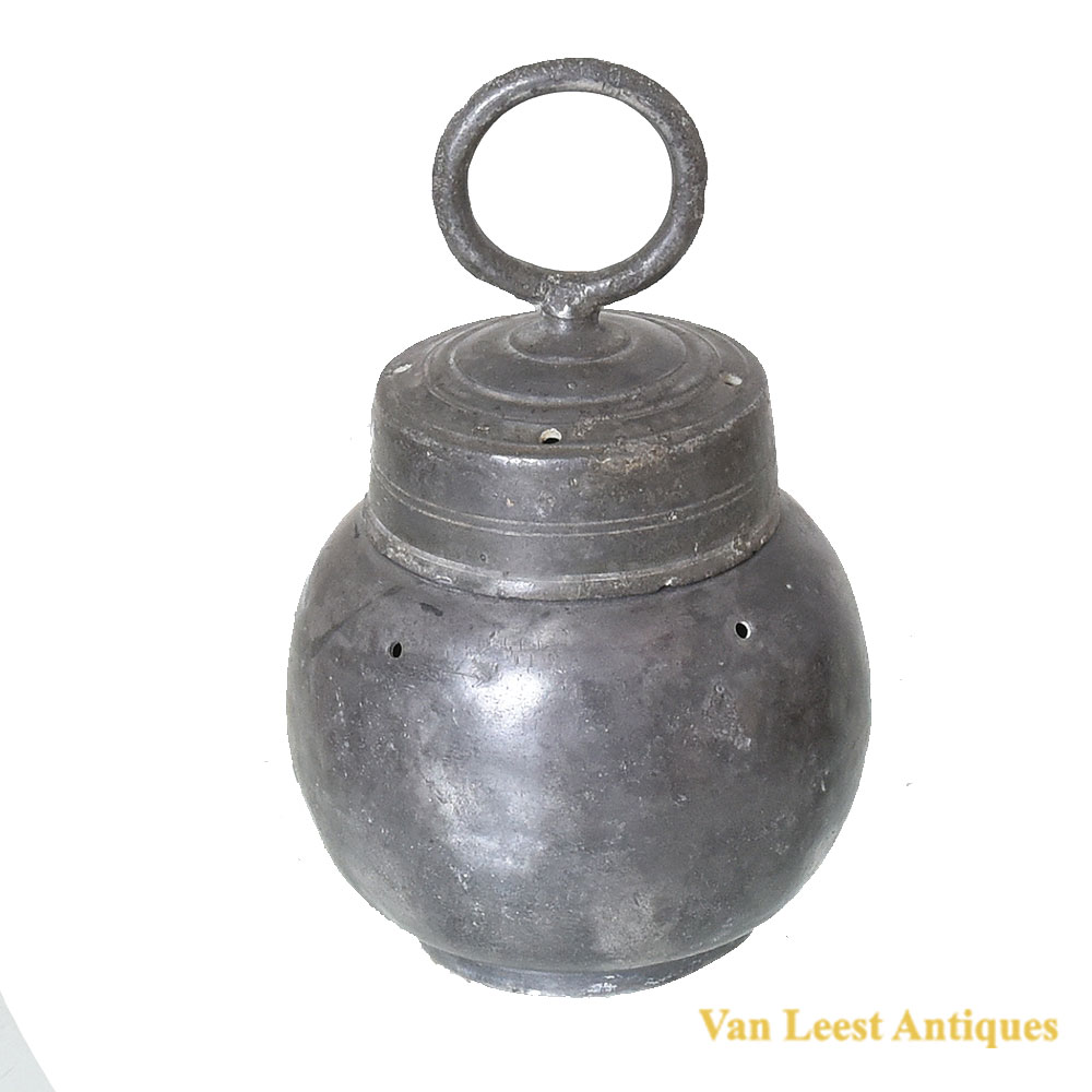 19th century pewter leech Jar 441011ap 19th century pewter leech Jar – Van Leest Antiques (1) 19th century pewter leech Jar