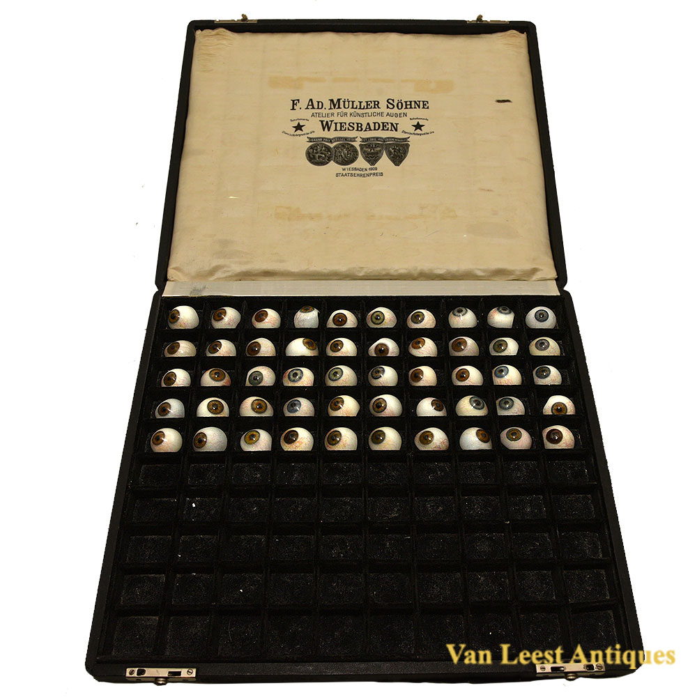 Müller Söhne artficial eyes 430203 A Muller Sohne Artificial Eyes – Van Leest Antiques (1) Müller Söhne artficial eyes