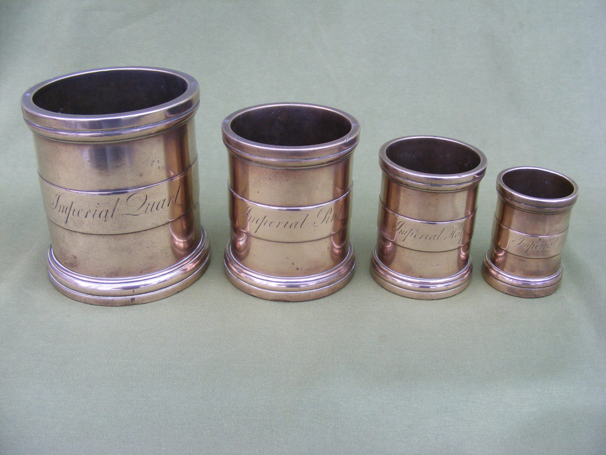 FINE GUNMETAL IMPERIAL GRAIN MEASURES